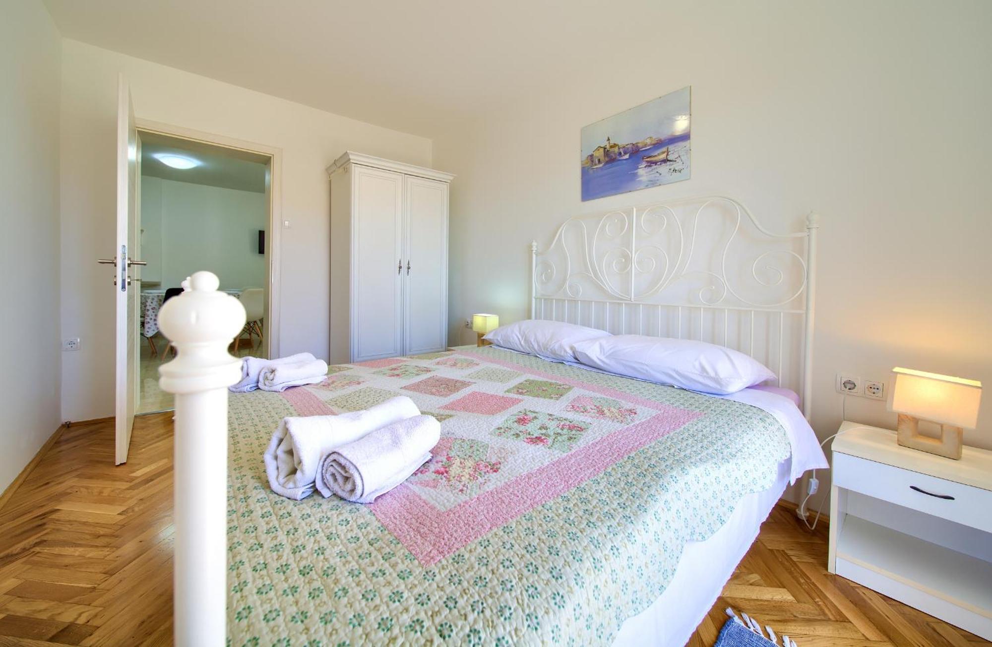 Apartments Rose Krk Town Dış mekan fotoğraf